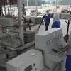 Sản xuất gạch không nung ở Thái Nguyên. (Ảnh: TTXVN)