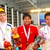Vận động viên Việt Nam Nguyễn Nhất Tú (giữa) giành huy chương vàng. (Ảnh: Hồng Kỳ/TTXVN) 