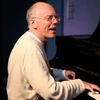 Nghệ sĩ dương cầm Charles Loos. (Ảnh: TT&VH)