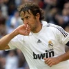 Raul Gonzalez không còn là "bất khả xâm phạm" ở Real Madrid. (Ảnh: TT&VH)