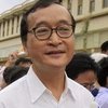 Ông Sam Rainsy sẽ bị Chính phủ Campuchia kiện vì tội phát hành tài liệu giả mạo để đánh lừa dư luận. (Ảnh: AP)