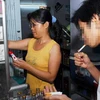 Giá thuốc lá ở Việt Nam vẫn mức thấp nhất thế giới là một trong những nguyên nhân chính khiến số người hút thuốc gia tăng. (Ảnh minh họa, nguồn Internet)