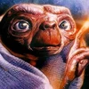 Là phim thiếu nhi, nhưng "E.T." lại khiến cả người lớn lẫn trẻ nhỏ có thể phải rơi lệ. (Ảnh: TT&VH) 