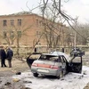 Hiện trường vụ đánh bom xe tại thành phố Kizlyar, nước Cộng hòa tự trị Dagestan thuộc Nga. (Ảnh: Reuters)