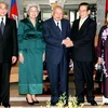 Chủ tịch nước Nguyễn Minh Triết và Phu nhân đón Cựu Quốc vương, Hoàng Thái hậu và Quốc vương Campuchia. (Ảnh: Nguyễn Khang/ TTXVN)