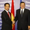 Thủ tướng Nguyễn Tấn Dũng gặp Chủ tịch Ủy ban châu Âu Jose M. Barroso. (Ảnh: Đức Tám/TTXVN) 
