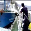 Hình ảnh va chạm giữa tàu cá Trung Quốc và tầu tuần tra Nhật Bản trong videoclip rò rỉ trên mạng. (Nguồn: Internet)