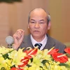 Đại biểu Lê Hữu Nghĩa, Giám đốc học viện Chính trị-Hành chính Quốc gia Hồ Chí Minh tham luận tại đại hội. (Nguồn: TTXVN)