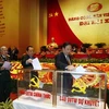 Các đại biểu Đại hội Đảng XI bỏ phiếu bầu Ban chấp hành Trung ương Đảng khóa XI. (Nguồn: TTXVN)