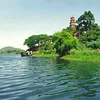 Sông Hương và chùa Thiên Mụ ở Huế. (Nguồn: Internet)