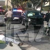 David Arquette nằm bất động bên cạnh hiện trường vụ đâm xe. (Nguồn: TMZ)