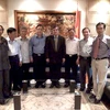 Đoàn đại biểu Quốc hội thăm Đại sứ quán, các cơ quan đại diện Việt Nam tại Thái Lan. (Ảnh: Ngọc Tiến/Vietnam+) 
