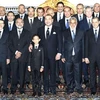 Quốc vương Morocco Mohammed chụp ảnh chung với nội các mới. (Nguồn: AP)