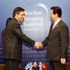 Thủ tướng Nguyễn Tấn Dũng gặp Thủ tướng Pháp Francois Fillon. (Ảnh: Đức Tám/TTXVN)