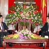 Chủ tịch nước Trương Tấn Sang tiếp Tỉnh trưởng Vân Nam Lý Kỷ Hằng đang ở thăm và làm việc tại Việt Nam. (Ảnh: Nguyễn Khang/TTXVN)