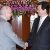Thủ tướng Nguyễn Tấn Dũng tiếp Đại sứ Romania Dumitru Olaru nhân kết thúc nhiệm kỳ công tác tại Việt Nam. (Ảnh: Phương Hoa/TTXVN)