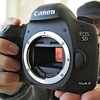 Canon 5D Mark III được trang bị cảm biến đến 22,3 triệu điểm ảnh và có giá 3.000 bảng Anh. (Nguồn: engadget.com) 