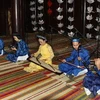 Nhóm Nhã nhạc Phú Xuân (Huế) biểu diễn các tiết mục nhạc cung đình Huế. Ảnh minh họa. (Ảnh: Anh Tuấn/TTXVN) 