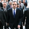 Tân Thủ tướng Hy Lạp Antonis Samaras (giữa) cùng các bộ trưởng tới buổi lễ nhậm chức của nội các mới ở Hy Lạp. (Nguồn: Getty Images)
