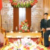 Thủ tướng Nguyễn Tấn Dũng tiếp Phó Thủ tướng Thường trực Vương quốc Campuchia Men Som On. (Ảnh: Đức Tám/TTXVN)