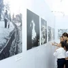 Một cuộc triển lãm ảnh về “Hà Nội - Điện Biên Phủ trên không" diễn ra ngày 7/9/2012. (Nguồn: TTXVN)