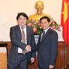 Thứ trưởng Ngoại giao Bùi Thanh Sơn tiếp Đại sứ Mông Cổ tại Việt Nam Dorj Enkhbat và nhận Công hàm của Bộ Ngoại giao Mông Cổ. (Ảnh: Dương Giang/TTXVN)