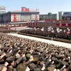 Người dân và binh sỹ Triều Tiên mitstinh ủng hộ lệnh chuẩn bị chiến tranh với Mỹ, Hàn Quốc của nhà lãnh đạo Kim Jong-un, ngày 29/3 (Nguồn: KCNA)