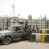 Cảnh sát Yemen canh gác bên ngoài Đại sứ quán Pháp ở Sanaa, tháng 9/2012. Ảnh tư liệu (Nguồn: AFP)