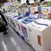 Một gian hàng bán máy giặt Sanyo ở Nhật Bản. (Nguồn: AP)