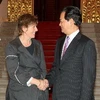 Thủ tướng Nguyễn Tấn Dũng đón tiếp Chủ tịch Hạ viện Australia Anna Burke đang trong chuyến thăm chính thức Việt Nam. (Ảnh: Đức Tám/TTXVN)