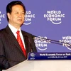 Thủ tướng Nguyễn Tấn Dũng phát biểu khai mạc Diễn đàn kinh tế Thế giới về Đông Á năm 2010 ở Việt Nam. (Ảnh: Đức Tám/TTXVN)