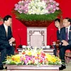 Ủy viên Bộ Chính trị, Bí thư TW Đảng, Trưởng ban Tổ chức TW Tô Huy Rứa tiếp nguyên Thủ tướng Nhật Bản Yukio Hatoyama. (Ảnh: Nguyễn Dân/TTXVN)