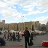 Người biểu tình dựng lều chuẩn bị cho một đợt biểu tình kéo dài ở Cairo. (Ảnh: Hoàng Chiến/Vietnam+)