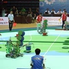 Thi đấu tại vòng chung kết Robocon Việt Nam 2013. (Ảnh: Trần Lê Lâm/TTXVN)