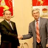 Phó Thủ tướng Nguyễn Thiện Nhân gặp Phó chủ tịch thứ nhất Duma quốc gia Nga Melnikov. (Ảnh: Cao Cường/Vietnam+)