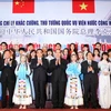 Thủ tướng Trung Quốc Lý Khắc Cường, Phó Thủ tướng Nguyễn Thiện Nhân và các đại biểu dự chương trình giao lưu. (Ảnh: Doãn Tấn/TTXVN)