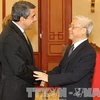 Tổng Bí thư Nguyễn Phú Trọng tiếp Tổng thống Cộng hòa Bulgaria Rosen Plevneliev sang thăm cấp Nhà nước Việt Nam. (Ảnh: Trí Dũng/TTXVN)