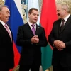 Tổng thống Kazakhstan, Tổng thống Nga và người đồng nhiệm Belarus (từ trái sang phải). (Nguồn: rt.com)