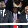 Tổng thống Sudan Omar Hassan al-Bashir (phải) và người đồng cấp Nam Sudan Salva Kiir. (Nguồn: Reuters)
