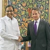 Bộ trưởng Tài chính Ấn Độ P.Chidambaram (trái) và người đồng cấp Geithner Timothy. (Nguồn: indiatoday)