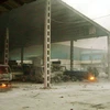 Nhà kho nhà máy ôtô Xuân Kiên bị thiêu rụi, nhiều xe ôtô chỉ còn trơ khung. (Ảnh: Dantri.com)