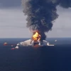 Dầu thô đang không ngừng tràn ra biển tại khu vực dàn khoan Deepwater Horizon. (Ảnh: Reuters)