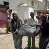 Nạn nhân trong vụ nổ tại Mogadishu. (Ảnh: AP)