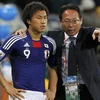 Huấn luyện viên đội tuyển Nhật Takeshi Okada (phải). (Ảnh: Reuters)