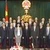 Chủ tịch Quốc hội Nguyễn Phú Trọng chụp ảnh chung với các Đại sứ và Tổng lãnh sự. (Ảnh: Trí Dũng/TTXVN) 