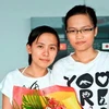 Đinh Thị Thu Hà (trái) và Trần Kim Thanh Vũ. (Nguồn: Intel ISEF) 