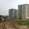 Xây dựng các dự án chung cư cho người thu nhập thấp tại khu đô thị Việt Hưng, quận Long Biên, Hà Nội. (Ảnh: Tuấn Anh/TTXVN) 