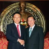 Phó Chủ tịch Quốc hội Nguyễn Đức Kiên tiếp Ngài Park Soo Kwan. (Ảnh: Nguyễn Dân/TTXVN)
