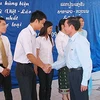 Các thí sinh trong cuộc thi hùng biện ngôn ngữ Việt-Lào năm 2009. (Nguồn: anninhthudo.vn)