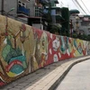 "Con đường gốm sứ" tại Hà Nội. (Ảnh: TTXVN)